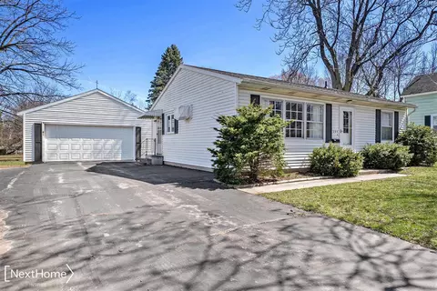 209 S East, Saint Louis, MI 48880