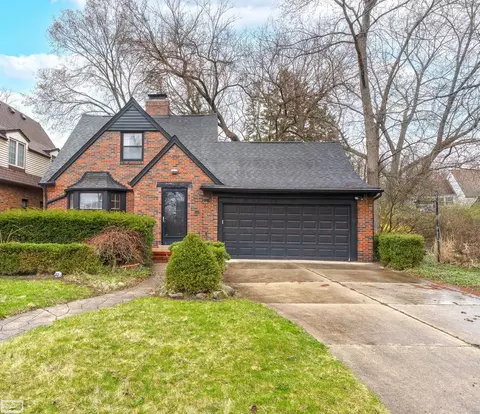 26441 Meadowood, Lathrup Village, MI 48076