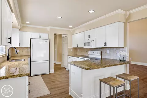 Kitchen - 45597 Delmar, Macomb, MI 48044 photo 1 of 5
