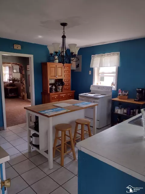 Kitchen - 461 Rawson, Dundee, MI 48131 photo 2 of 3