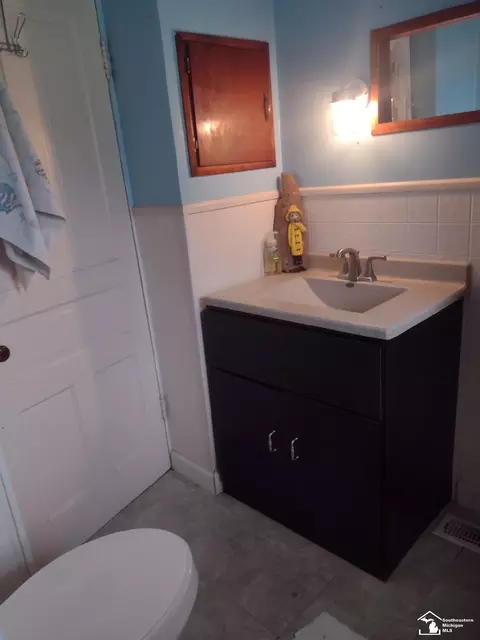 Bath - 461 Rawson, Dundee, MI 48131 photo 3 of 3