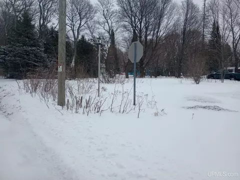 Tbd Smith Ave, Calumet, MI 49913