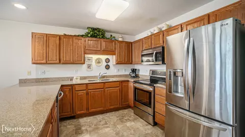 Kitchen - 1748 Castleview, Gladwin, MI 48624 photo 2 of 3
