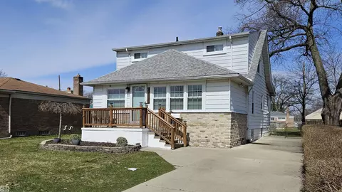 22123 Violet, Saint Clair Shores, MI 48082