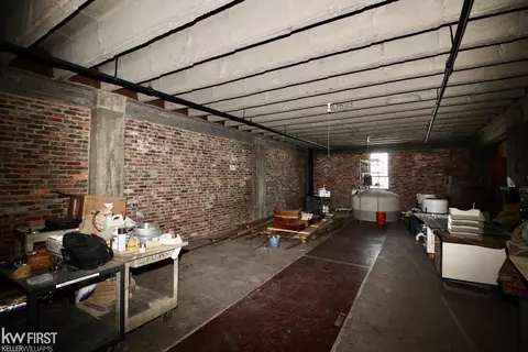 1273 Broadway, Flint, MI 48506 photo 12