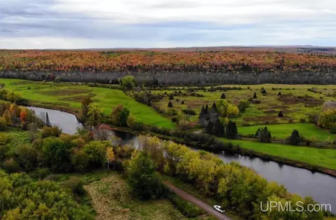 Tbd Sturgeon River, Chassell, MI 49916