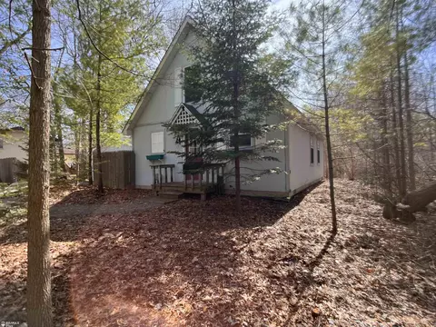 3338 E Beaver, Bay City, MI 48706