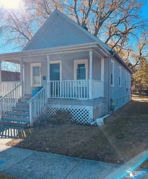 1128 E Sixth, Monroe, MI 48161
