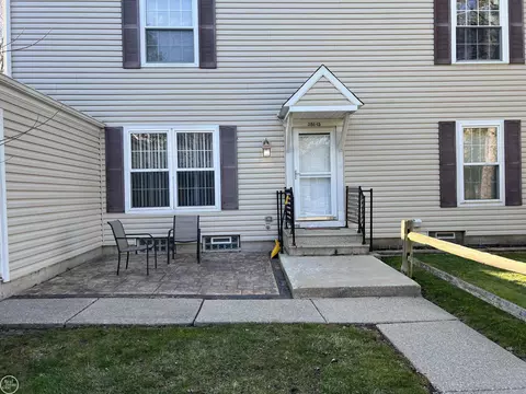 38645 Yarmouth #101, Clinton Township, MI 48038