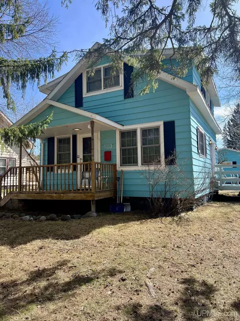 629 S S Park, Kingsford, MI 49802