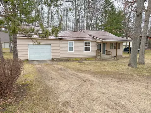 1435 Forest, Harrison, MI 48625
