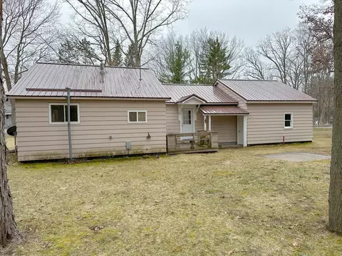Exterior - 1435 Forest, Harrison, MI 48625 photo 6 of 7