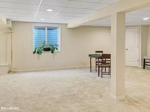 Living - 5212 Hawkseye, Warren, MI 48092 photo 8 of 9