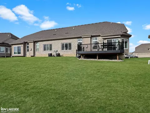 Exterior - 5212 Hawkseye, Warren, MI 48092 photo 8 of 10