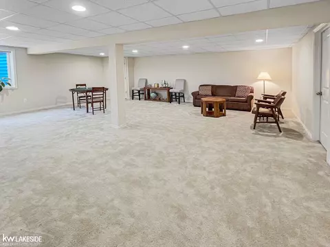 Living - 5212 Hawkseye, Warren, MI 48092 photo 6 of 9
