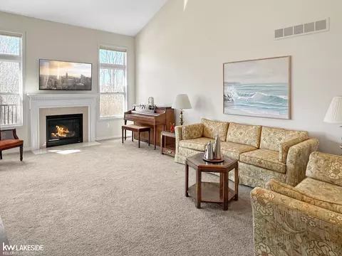 Living - 5212 Hawkseye, Warren, MI 48092 photo 4 of 9