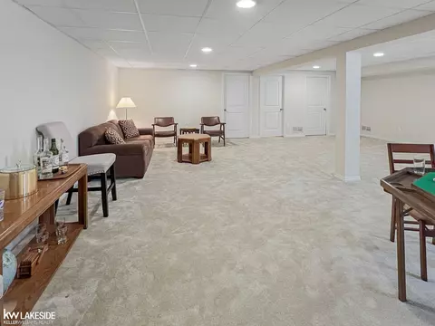 Living - 5212 Hawkseye, Warren, MI 48092 photo 7 of 9