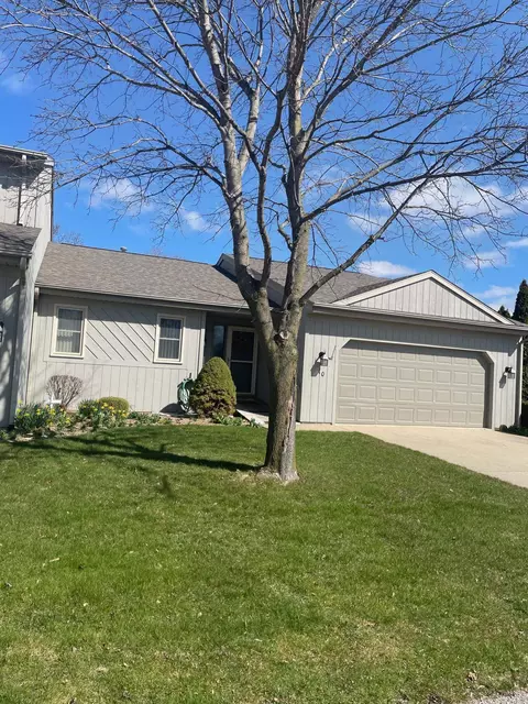 10 Pine Grove Dr, Frankenmuth, MI 48734
