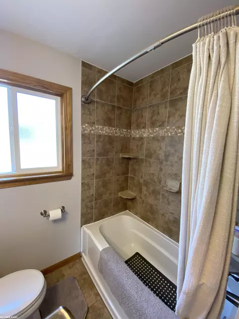 Bath - 4339 County Line, Casco, MI 48064 photo 2 of 2