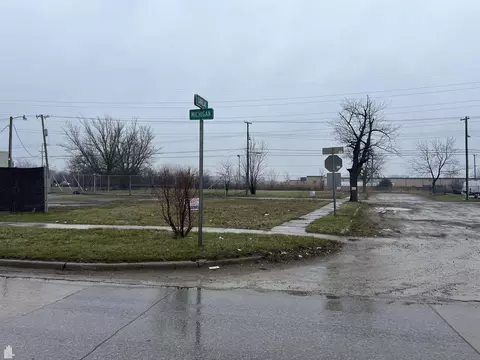 32557 E Michigan, Wayne, MI 48184 photo 9