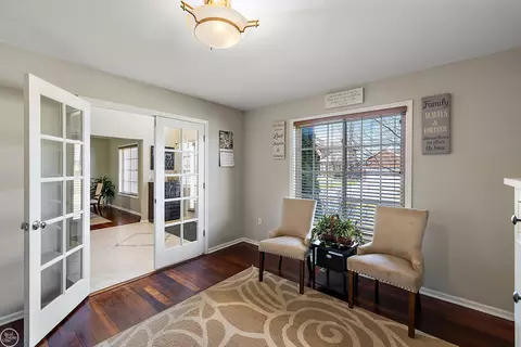 Living - 21646 Phoenix, Macomb, MI 48044 photo 2 of 6