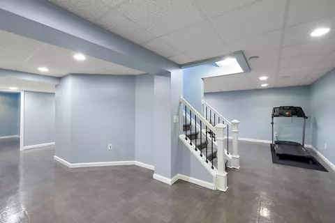 Entry Way - 21646 Phoenix, Macomb, MI 48044 photo 4 of 4