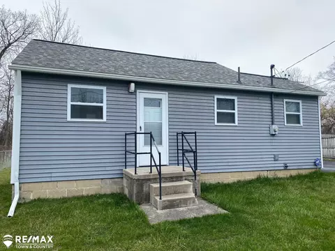 1087 Chrysler, Mount Morris, MI 48458
