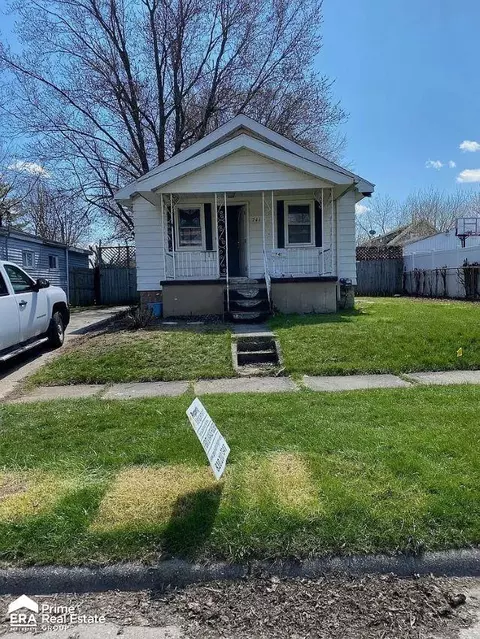 741 Barrie, Flint, MI 48507