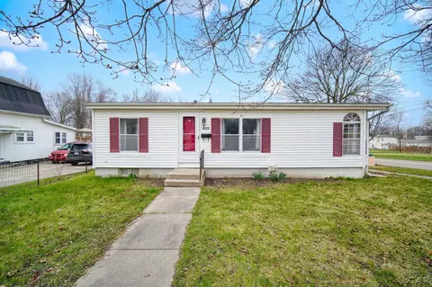 802 Hoch Ave, Adrian, MI 49221