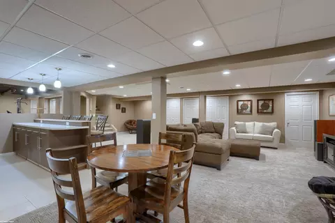 Dining - 50700 Shenandoah, Macomb, MI 48044 photo 3 of 3