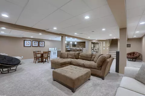 Living - 50700 Shenandoah, Macomb, MI 48044 photo 4 of 4