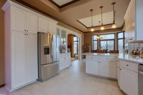 Kitchen - 50700 Shenandoah, Macomb, MI 48044 photo 3 of 4