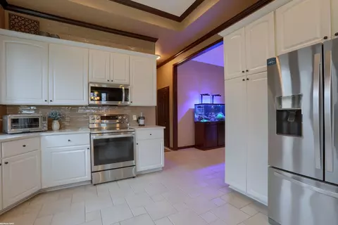 Kitchen - 50700 Shenandoah, Macomb, MI 48044 photo 4 of 4
