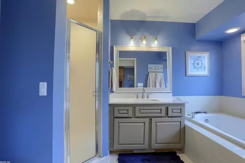 Bath - 50700 Shenandoah, Macomb, MI 48044 photo 1 of 3