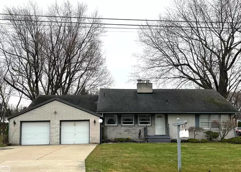 19360 S Nunneley, Clinton Township, MI 48035