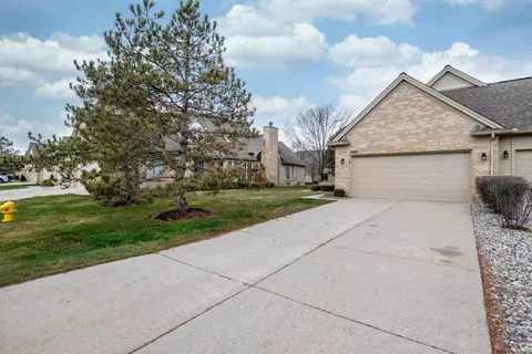 Exterior - 16751 Cobblestone W, Macomb, MI 48042 photo 5 of 11