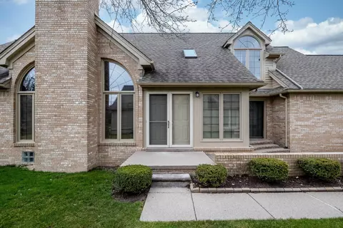 Exterior - 16751 Cobblestone W, Macomb, MI 48042 photo 4 of 11