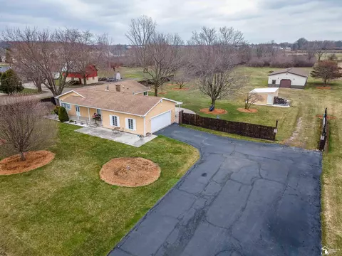 8494 Armstrong, Newport, MI 48166