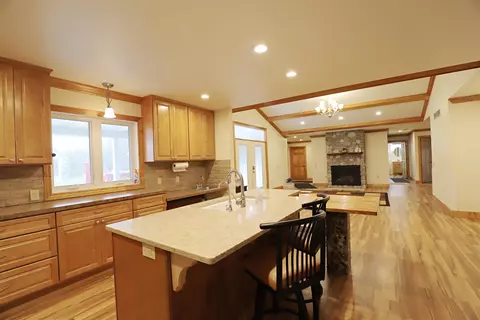 Kitchen - 9045 Springbrook, Davison, MI 48423 photo 6 of 7