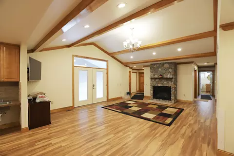 Living - 9045 Springbrook, Davison, MI 48423 photo 4 of 4