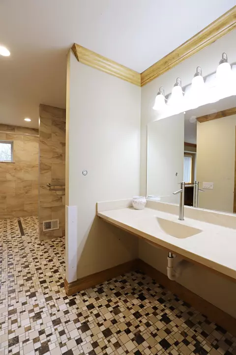 Bath - 9045 Springbrook, Davison, MI 48423 photo 2 of 5