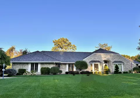 5 W Corral, Saginaw, MI 48638