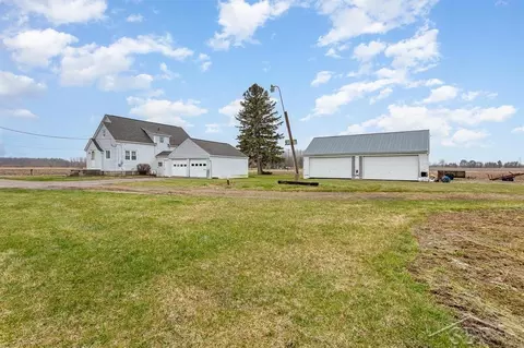 9690 Buck, Freeland, MI 48623