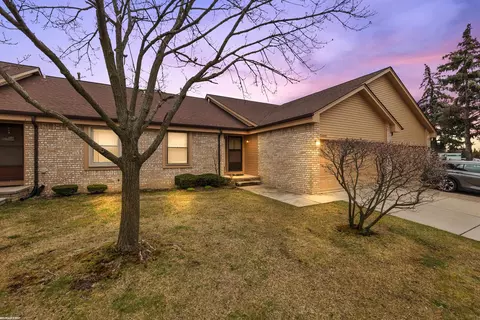 2357 Heritage Pt #31, Sterling Heights, MI 48314