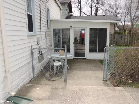 Exterior - 27155 James, Warren, MI 48092 photo 5 of 6