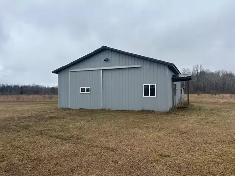 2440 Three Rivers, Gladwin, MI 48624 photo 10