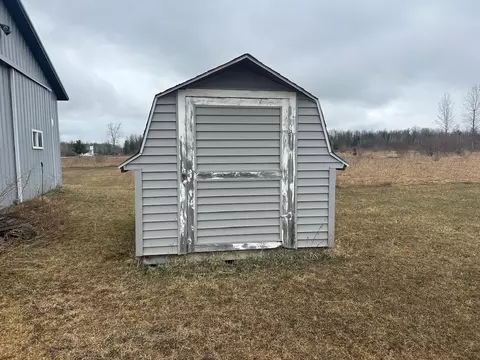 2440 Three Rivers, Gladwin, MI 48624 photo 6