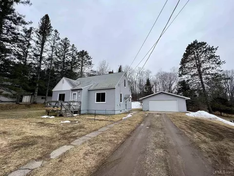 805 W Ice Lk, Iron River, MI 49935