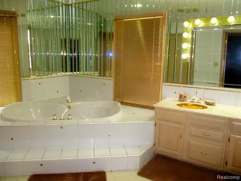 Bath - 4041 Birch, Lupton, MI 48635 photo 1 of 4