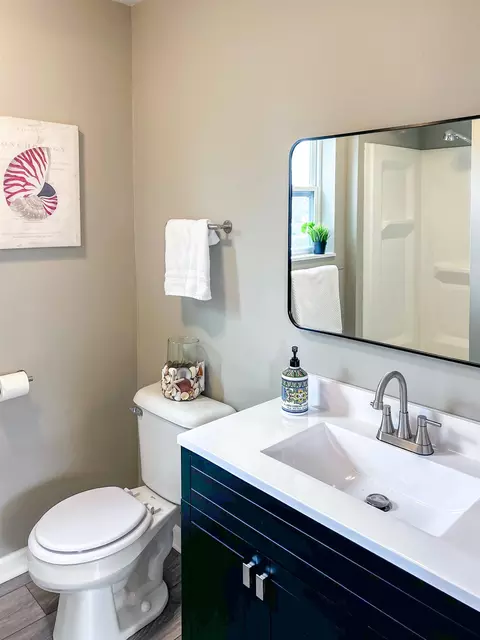 Bath - 3044 Baker, Grand Blanc, MI 48507 photo 1 of 2